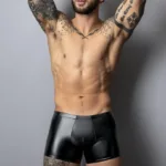 153-301 Liquid Onyx 2.0 Pouch Short Color Black Size M - Image 3