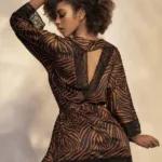 7456 Robe Color Animal Print Size L/XL - Image 3